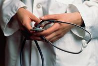 طرح”ممنوعیت سه ساله ادامه تحصیل پزشکان عمومی” هنوز تصویب نشده است
